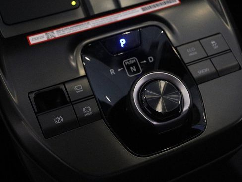 New 2026 Toyota C-HR AWD/4WD image 18