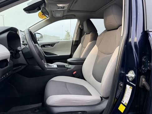 Certified 2025 Toyota RAV4 XLE w/ Convenience Package AWD/4WD image 14