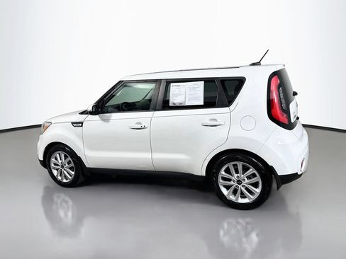 Used 2018 Kia Soul + w/ + Primo LIT Package FWD image 5