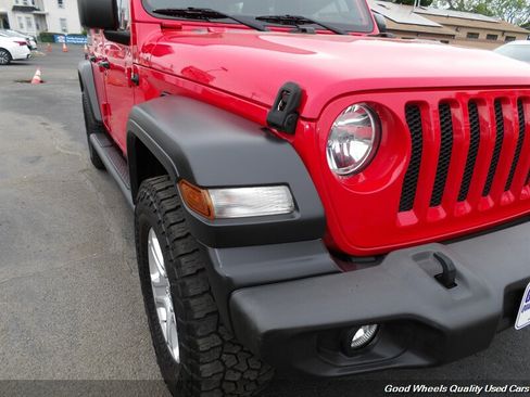 Used 2019 Jeep Wrangler Unlimited Sport S AWD/4WD image 10