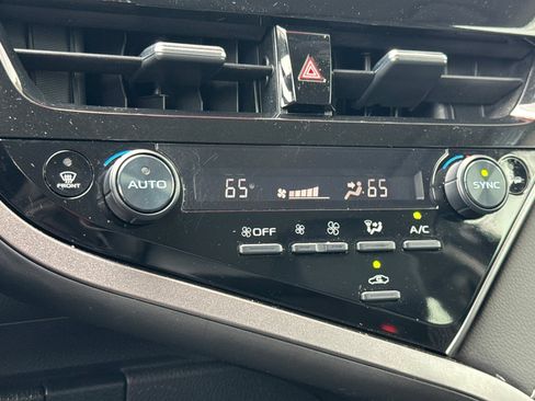 Certified 2024 Toyota Camry SE FWD image 19
