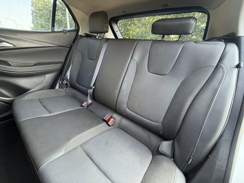 Used 2024 Buick Encore GX Preferred FWD image 9