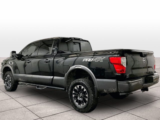 Used 2017 Nissan Titan PRO-4X AWD/4WD image 11