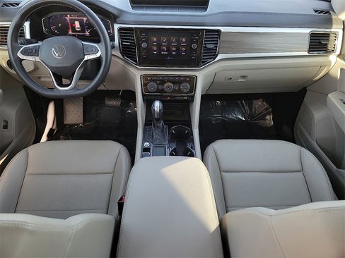 Used 2021 Volkswagen Atlas SEL image 11
