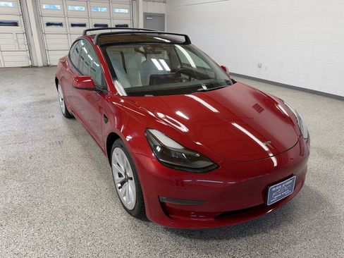 Used 2021 Tesla Model 3 Long Range AWD/4WD image 4