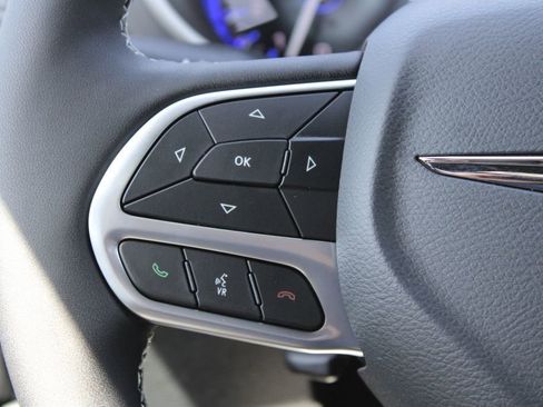 New 2026 Chrysler Pacifica Select image 29