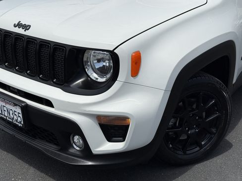 Used 2019 Jeep Renegade Altitude w/ Quick Order Package 2XM FWD image 3