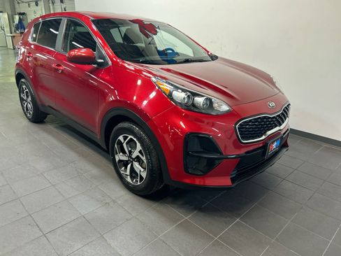 Used 2022 Kia Sportage LX FWD image 2
