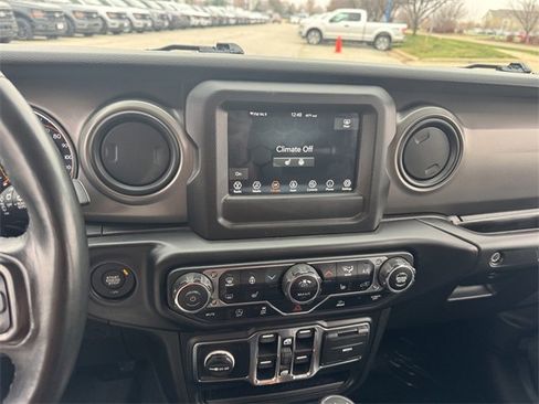 Used 2022 Jeep Wrangler Unlimited Sport image 25