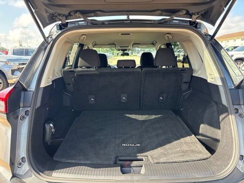 Used 2023 Nissan Rogue S AWD/4WD image 35