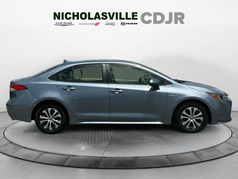 Used 2021 Toyota Corolla LE FWD image 6
