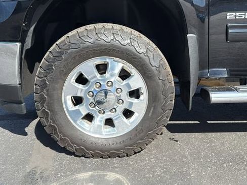 Used 2013 GMC Sierra 2500 SLT w/ SLT Convenience Package image 9