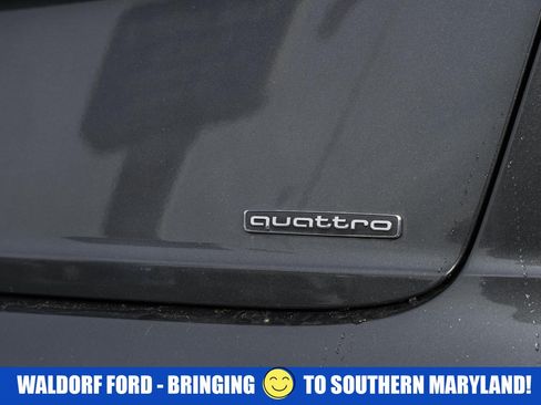 Used 2021 Audi Q8 Prestige w/ Prestige Package image 9