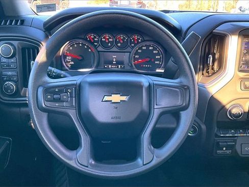 Used 2023 Chevrolet Silverado 1500 Custom image 12