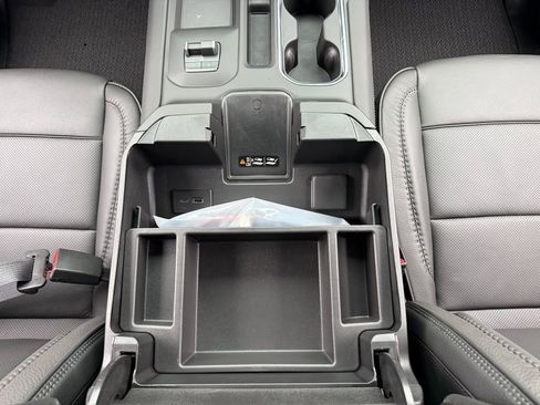 New 2026 GMC Sierra 3500 Denali w/ Denali Reserve Package image 36