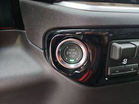 New 2026 GMC Sierra 1500 SLE w/ Preferred Package AWD/4WD image 16