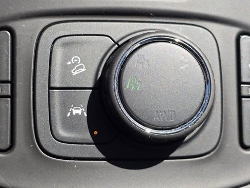 Used 2022 GMC Terrain SLT w/ Tech Package image 22