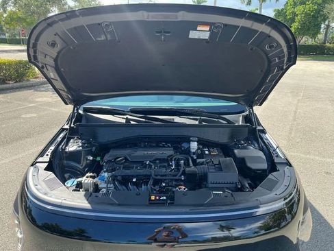 Used 2025 Hyundai Kona SEL image 8