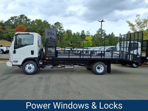 New 2025 Chevrolet Low Cab Forward LCF image 4