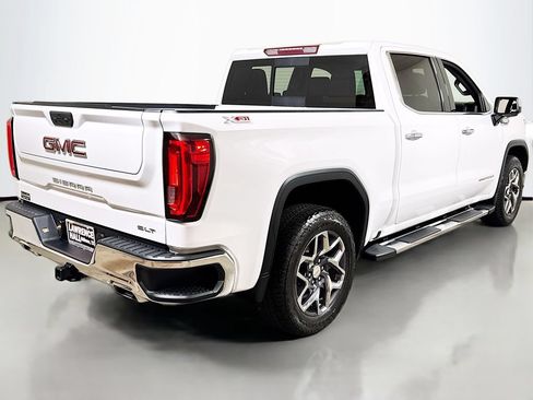 Certified 2025 GMC Sierra 1500 SLT AWD/4WD image 4