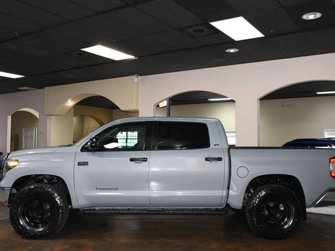 Used 2019 Toyota Tundra SR5 w/ SR5 Upgrade Package AWD/4WD image 51