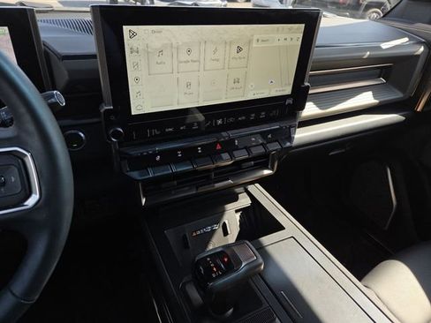 Used 2025 GMC Hummer EV 3X w/ Extreme Off-Road Package image 40