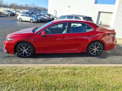 Certified 2023 Toyota Camry SE image 17