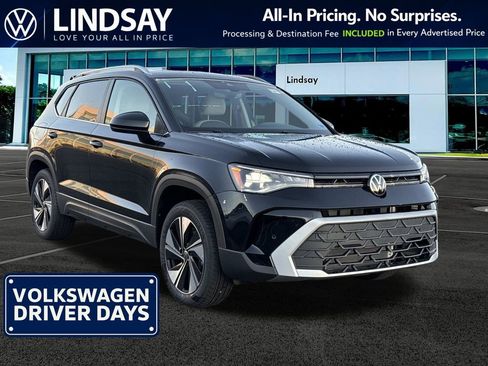 New 2026 Volkswagen Taos SE AWD/4WD image 1
