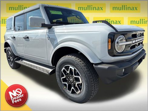New 2026 Ford Bronco Outer Banks image 1