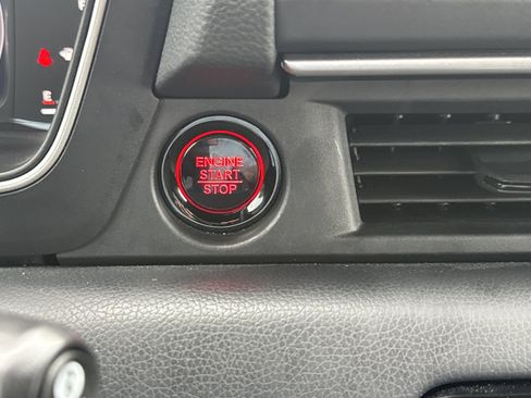 Used 2025 Honda Pilot Black Edition image 25