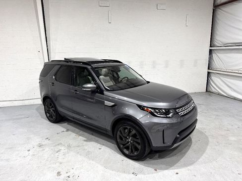 Used 2018 Land Rover Discovery HSE image 9