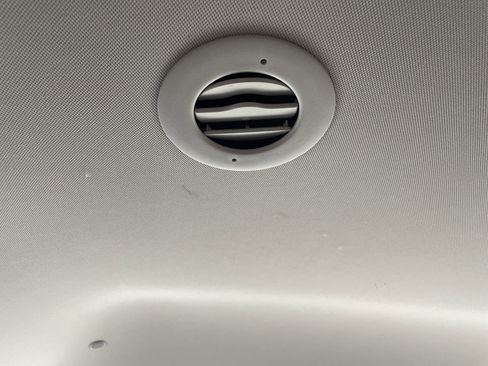 Used 2019 Chevrolet Traverse LT image 38