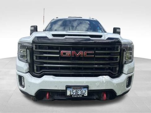 Used 2020 GMC Sierra 2500 AT4 w/ AT4 Preferred Package AWD/4WD image 2