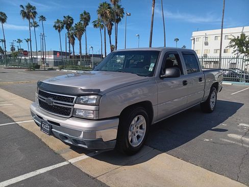 Used 2006 Chevrolet Silverado 1500 LS image 3