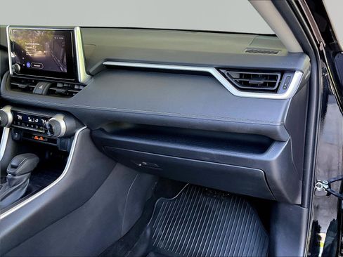Used 2023 Toyota RAV4 AWD Hybrid image 26
