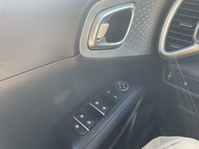 Used 2022 Kia Soul LX FWD image 37