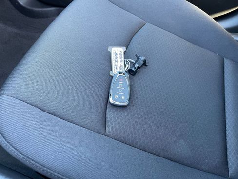 Used 2024 Chevrolet Malibu LT image 25