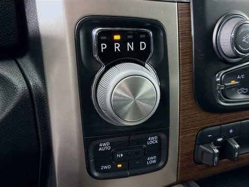 Used 2017 RAM 1500 Laramie w/ Convenience Group AWD/4WD image 16