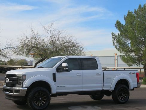 Used 2019 Ford F350 Lariat image 1