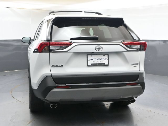 Used 2025 Toyota RAV4 Limited w/ Weather Package AWD/4WD image 4