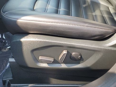 Certified 2022 Ford Edge SEL w/ Convenience Package image 9