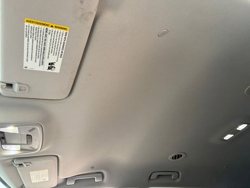 Used 2018 Chevrolet Traverse LT image 31