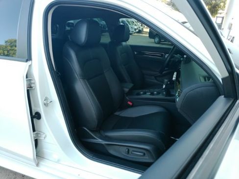 Used 2024 Honda Civic Touring image 23