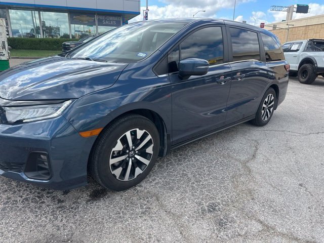 Used 2025 Honda Odyssey EX-L image 2