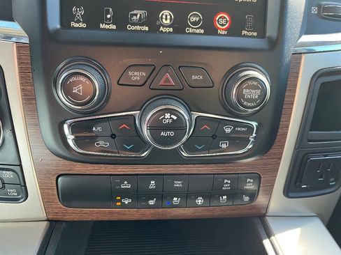 Used 2014 RAM 1500 Laramie w/ Convenience Group image 71