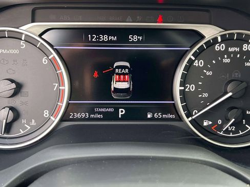 Used 2025 Nissan Rogue SV w/ SV Premium Package FWD image 27