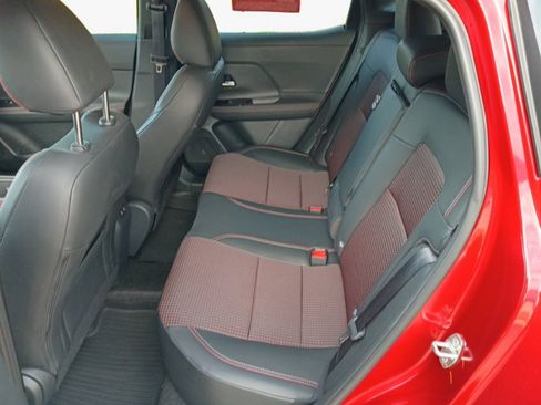 Used 2025 Nissan Kicks SR FWD image 13