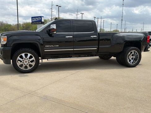 Used 2015 GMC Sierra 3500 Denali w/ Duramax Plus Package image 9