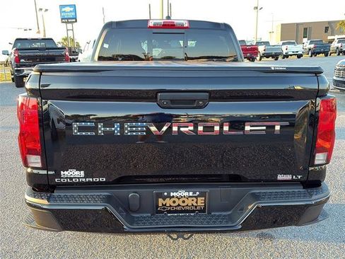 Used 2024 Chevrolet Colorado LT w/ LT Convenience Package II image 6