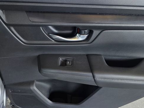 Used 2025 Honda CR-V LX image 19